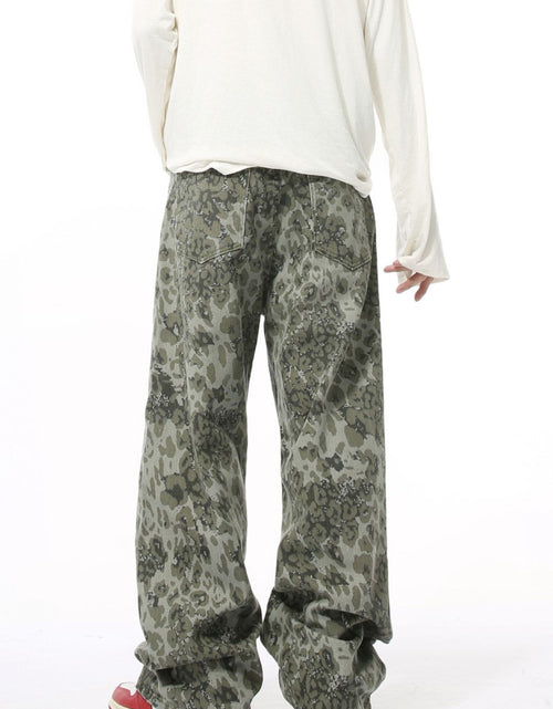 Load image into Gallery viewer, Camouflage Jeans with Pockets
