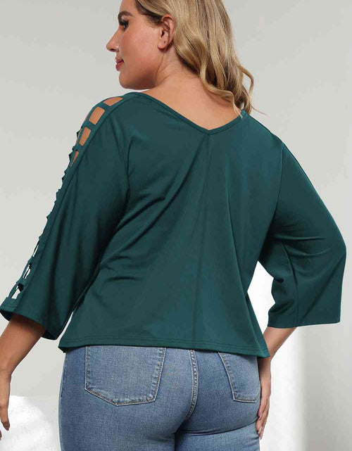 Load image into Gallery viewer, 3/4 Sleeve Cutout Detail Top

