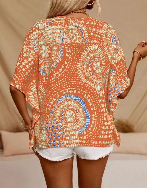 Load image into Gallery viewer, Printed V-Neck Half Sleeve Top
