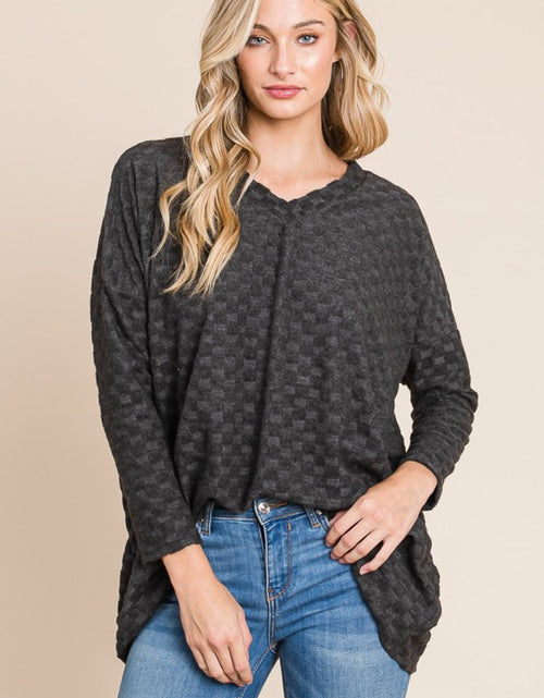 Load image into Gallery viewer, BOMBOM Checkered Long Sleeve V-Neck T-Shirt

