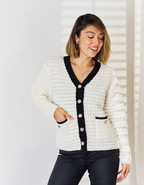 Load image into Gallery viewer, Contrast Trim Button Up Cardigan
