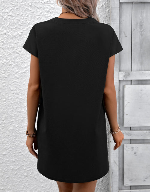 Load image into Gallery viewer, Ivy Lane Printed Notched Short Sleeve Dress
