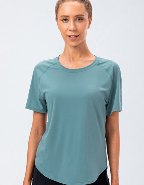 Load image into Gallery viewer, Round Neck Raglan Sleeve Active Tee

