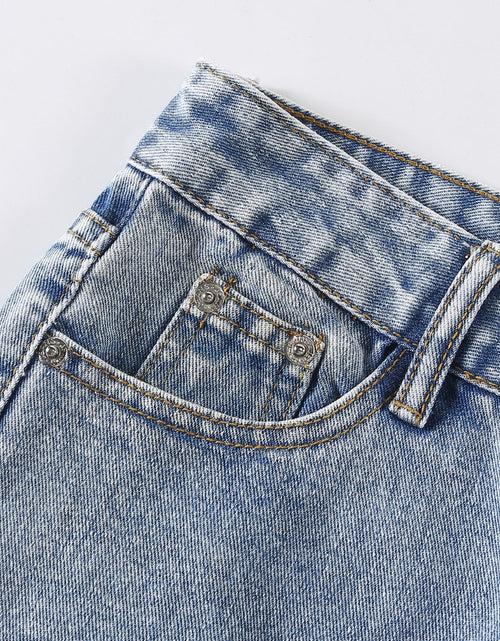 Load image into Gallery viewer, Distressed Raw Hem Jeans
