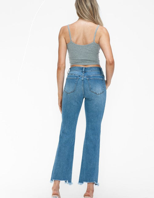 Load image into Gallery viewer, bytos Raw Hem Distressed Mid Rise Crop Jeans
