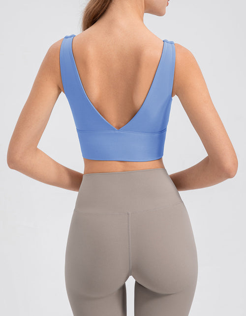 Load image into Gallery viewer, Scoop Neck Wide Strap Active Tank
