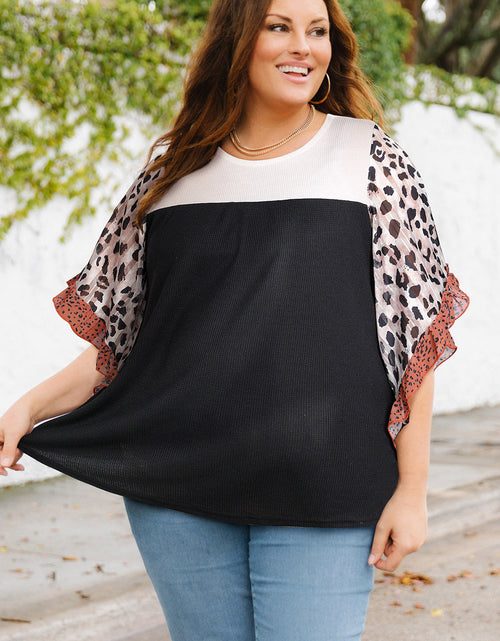 Load image into Gallery viewer, Plus Size Printed Color Block Ruffled Blouse
