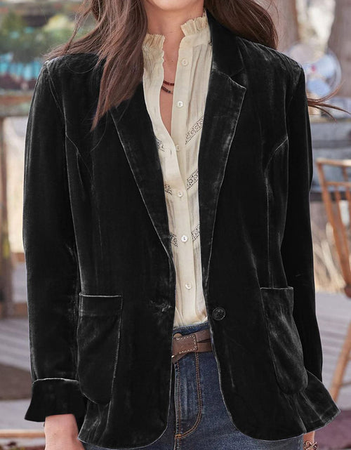 Load image into Gallery viewer, Pocketed Button Up Lapel Collar Blazer
