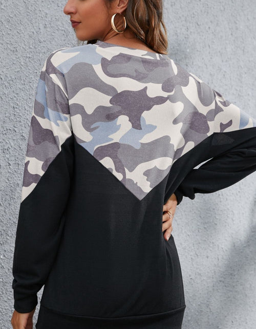 Load image into Gallery viewer, Camouflage Round Neck Long Sleeve Sweatshirt
