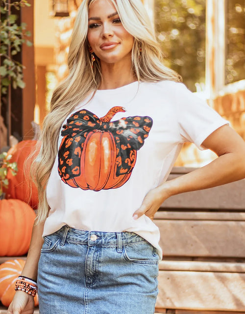 Load image into Gallery viewer, Pumpkin Round Neck Short Sleeve T-Shirt
