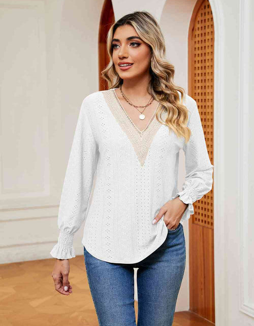Load image into Gallery viewer, Contrast Flounce Sleeve Blouse
