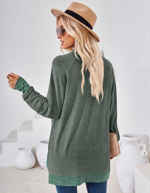 Load image into Gallery viewer, Contrast Mock Neck Long Sleeve T-Shirt

