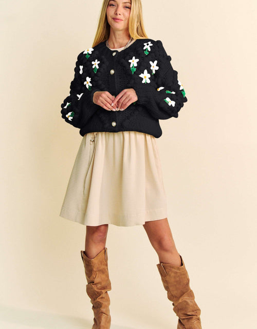 Load image into Gallery viewer, Davi &amp; Dani Floral Pattern Button Down Cardigan

