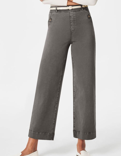 Load image into Gallery viewer, High Waist Jeans with Pockets
