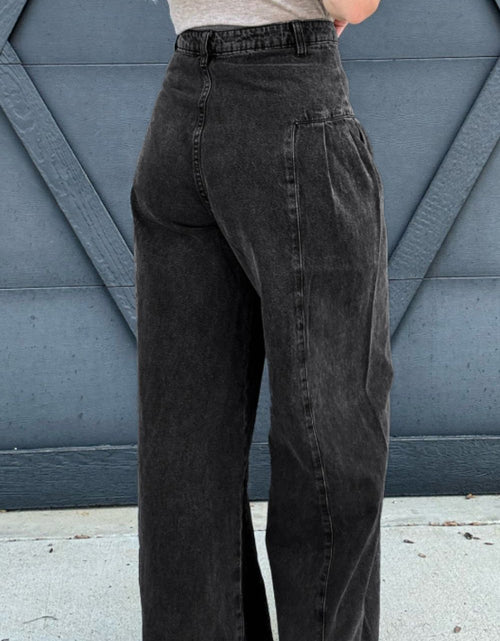 Load image into Gallery viewer, High Rise Wide Leg Jeans with Pockets
