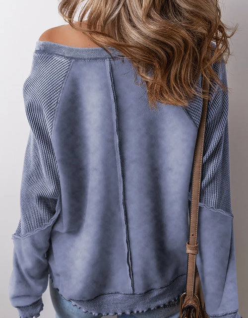Load image into Gallery viewer, Exposed Seam Long Sleeve Sweatshirt

