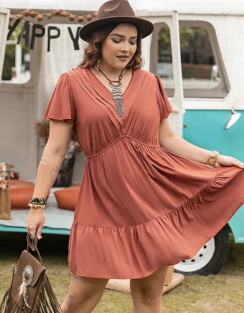 Load image into Gallery viewer, Plus Size Ruffle Hem V-Neck Short Sleeve Dress
