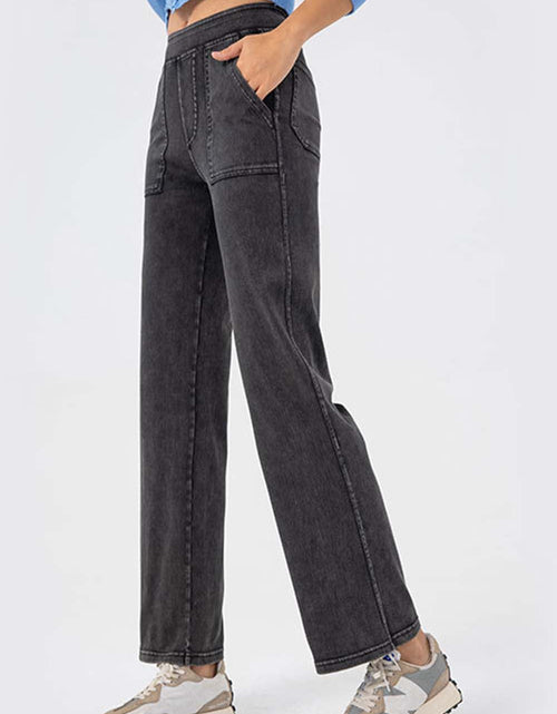Load image into Gallery viewer, Pocketed Long Jeans
