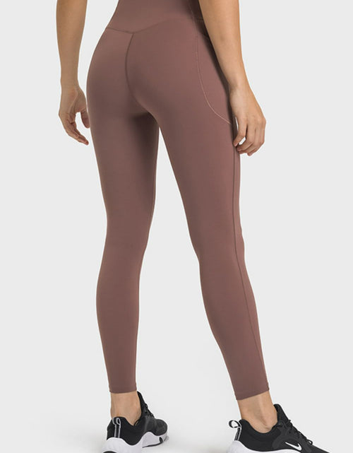 Load image into Gallery viewer, Millennia V-Waist Yoga Leggings with Pockets
