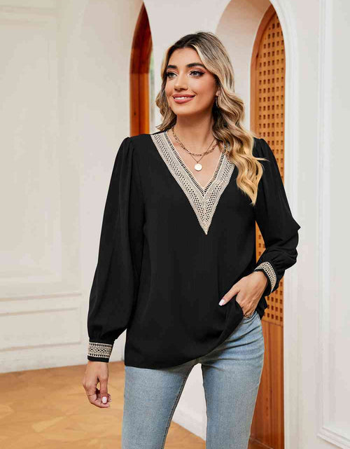 Load image into Gallery viewer, Contrast Puff Sleeve Blouse
