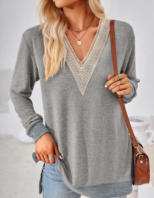 Load image into Gallery viewer, Crochet Contrast V-Neck Long Sleeve Slit T-Shirt
