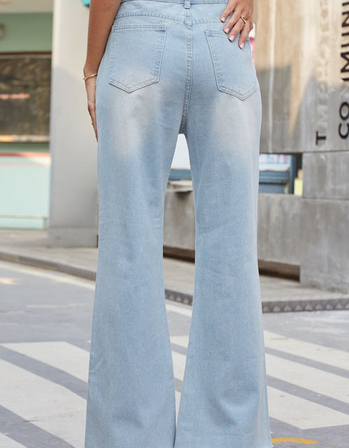 Load image into Gallery viewer, Distressed Buttoned Loose Fit Jeans
