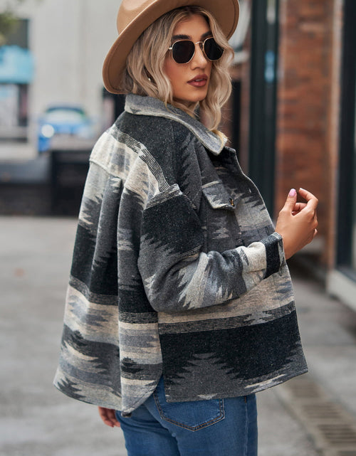 Load image into Gallery viewer, Printed Collared Neck Jacket
