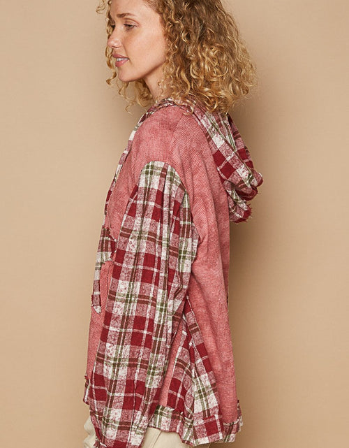 Load image into Gallery viewer, POL Star Patch Plaid Long Sleeve Hooded Top
