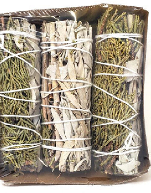 Load image into Gallery viewer, Smudging bundle - White Sage &amp; Juniper Mix 3-4" - 3 pack by OMSutra
