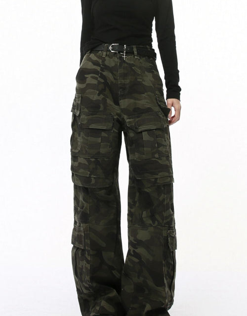 Load image into Gallery viewer, Men's Camouflage Straight Cargo Jeans
