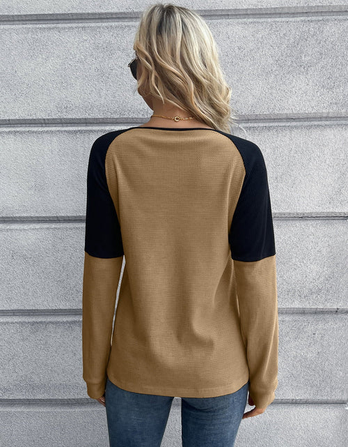 Load image into Gallery viewer, Ivy Lane Contrast Buttoned Round Neck Raglan Sleeve Top
