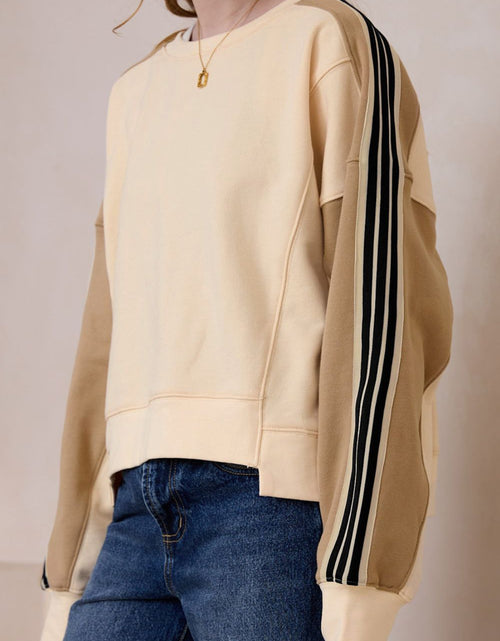 Load image into Gallery viewer, Contrast Round Neck Long Sleeve Sweatshirt
