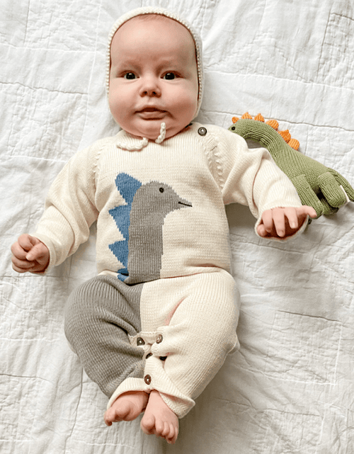 Load image into Gallery viewer, Organic Baby Bonnet Hats, Hand knit by Estella
