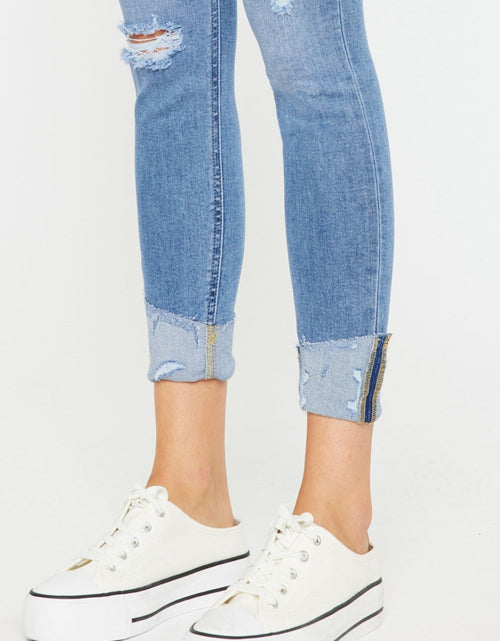 Load image into Gallery viewer, Kancan Distressed Cat's Whiskers Button Fly Jeans
