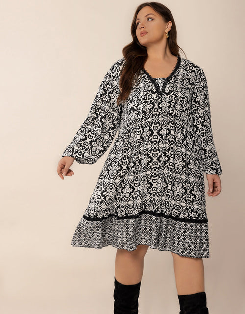 Load image into Gallery viewer, Plus Size Lace Detail Printed Balloon Sleeve Dress
