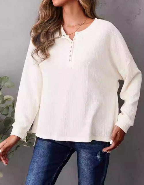 Load image into Gallery viewer, High-Low Quarter Snap Round Neck T-Shirt
