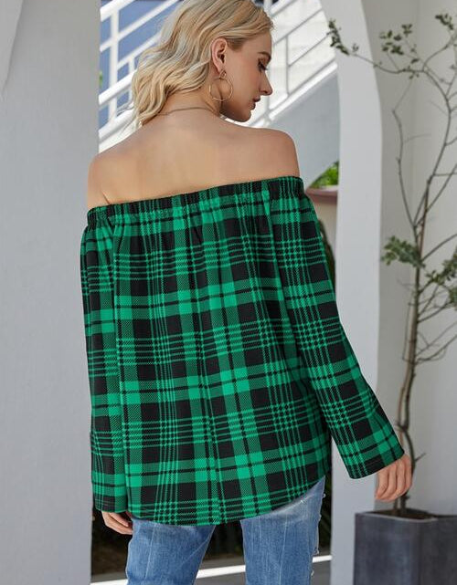 Load image into Gallery viewer, Off-Shoulder Striped Long Sleeve T-Shirt
