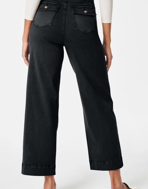 Load image into Gallery viewer, High Waist Jeans with Pockets

