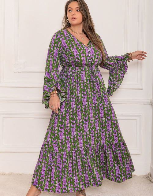 Load image into Gallery viewer, Plus Size Printed V-Neck Long Sleeve Maxi Dress
