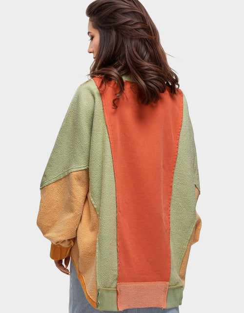 Load image into Gallery viewer, High-Low Exposed Seam Contrast Long Sleeve Sweatshirt
