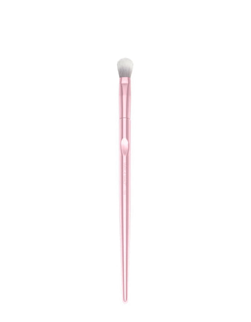 Load image into Gallery viewer, WET N WILD Pro Brush Line - Tapered Blending Brush P15

