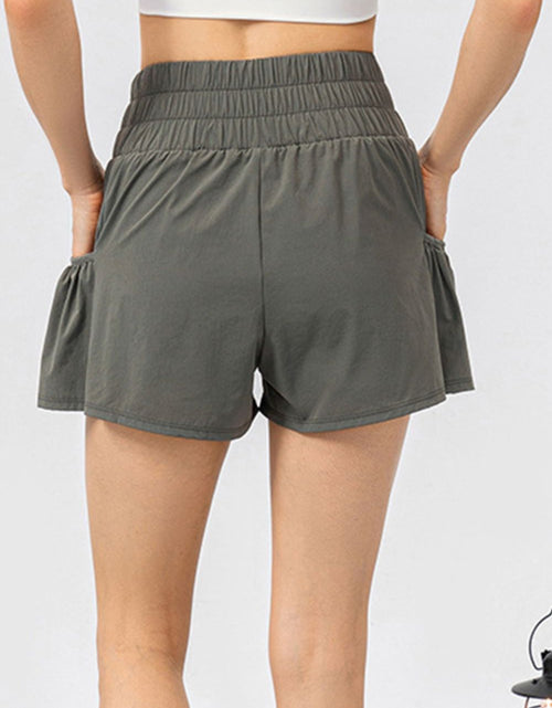 Load image into Gallery viewer, Elastic Waist Pocketed Active Shorts
