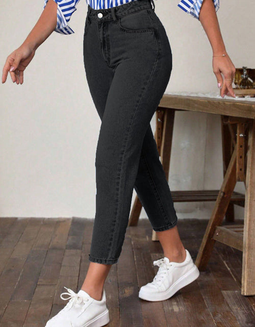 Load image into Gallery viewer, High Waist Jeans with Pockets
