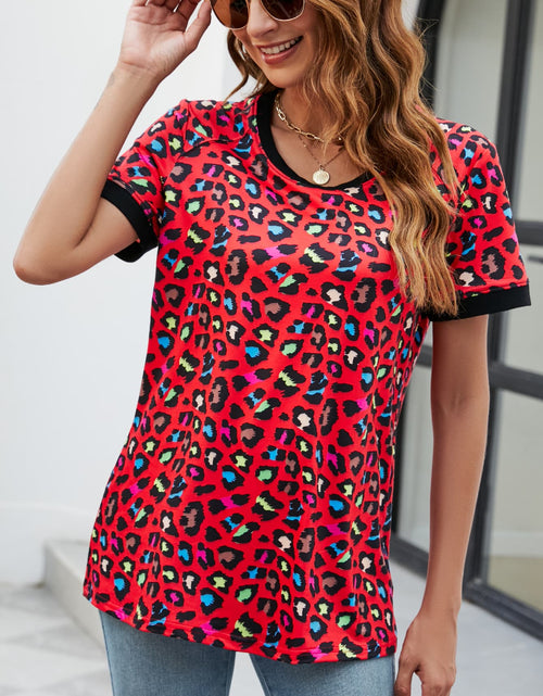 Load image into Gallery viewer, Leopard Round Neck Short Sleeve Tee Shirt
