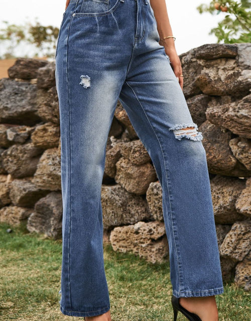 Load image into Gallery viewer, Distressed Buttoned Loose Fit Jeans
