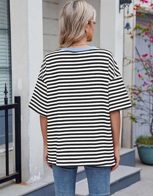 Load image into Gallery viewer, Contrast Striped Round Neck Half Sleeve T-Shirt
