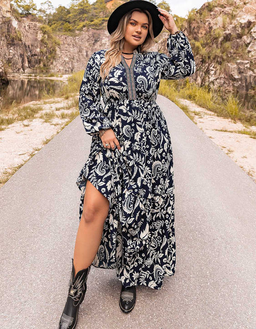 Load image into Gallery viewer, Plus Size Long Sleeve Maxi Dress
