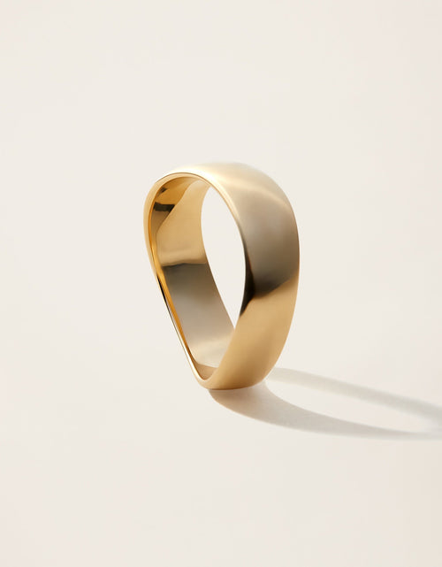 Load image into Gallery viewer, 14k Solid Gold Curved Ring by Italic
