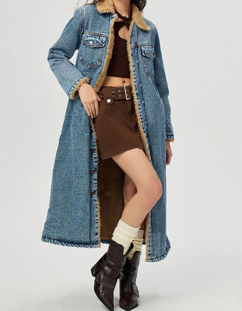 Load image into Gallery viewer, Pocketed Button Up Denim Jacket with Fur Lining

