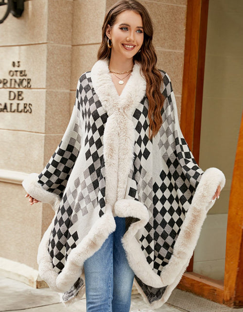 Load image into Gallery viewer, Fuzzy Checkered Long Sleeve Poncho

